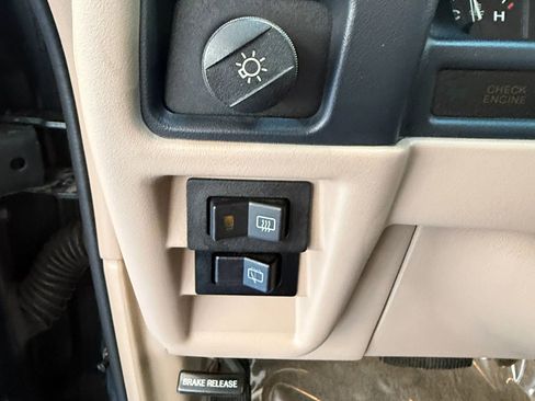 Used 1994 Ford Explorer 4WD 4-Door image 39