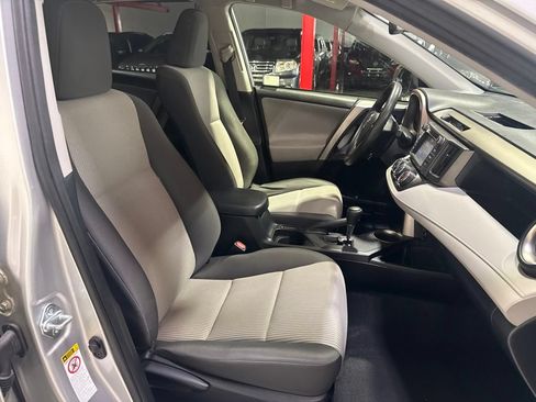 Used 2014 Toyota RAV4 LE AWD/4WD image 36
