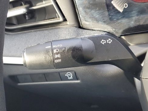 Certified 2025 Nissan Kicks SV image 9