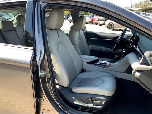 Used 2024 Toyota Camry XLE image 9