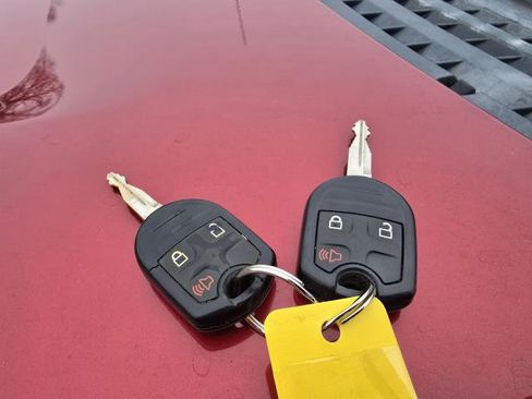 Used 2014 Ford F150 XLT w/ XLT Chrome Package image 31