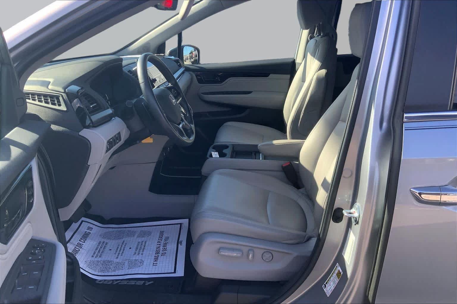 Used 2023 Honda Odyssey Touring image 8