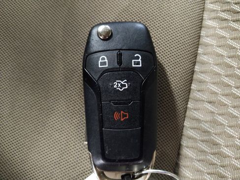 Used 2022 Ford Explorer 4WD image 32