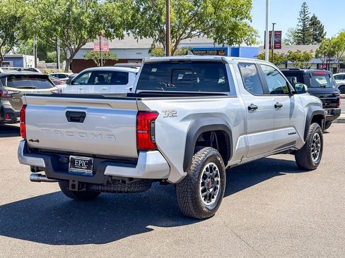 Used 2026 Toyota Tacoma TRD Off-Road w/ TRD Off Road Upgrade Package image 4