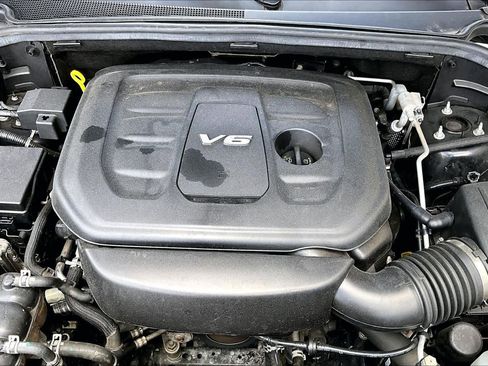 Used 2018 Jeep Grand Cherokee Altitude RWD image 33
