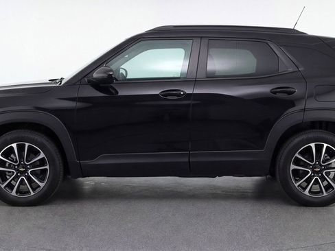 Used 2025 Chevrolet TrailBlazer LT image 5