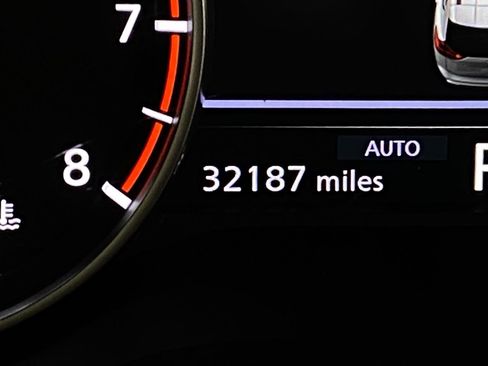 Certified 2025 Nissan Rogue SV image 18