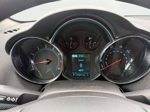 Used 2015 Chevrolet Cruze LT w/ Sun And Sound Package FWD image 17