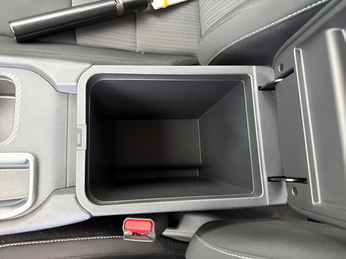 Certified 2025 Nissan Sentra SV FWD image 43