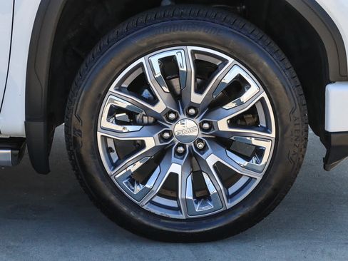 Used 2022 GMC Sierra 1500 Denali w/ Denali Reserve Package AWD/4WD image 9