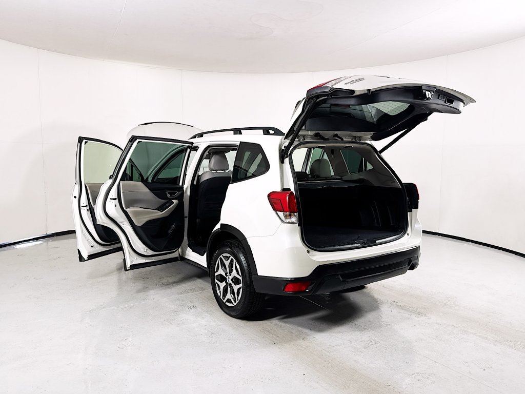 Used 2022 Subaru Forester Premium AWD/4WD image 28