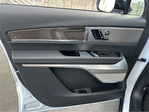 New 2026 Cadillac Vistiq Luxury image 23