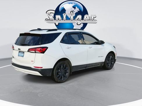 Certified 2022 Chevrolet Equinox RS w/ Infotainment Package image 9