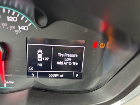 Used 2019 Chevrolet Trax LT w/ LT Convenience Package image 18