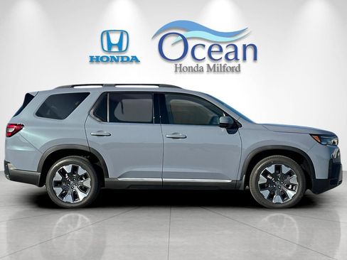 New 2026 Honda Pilot Touring image 6