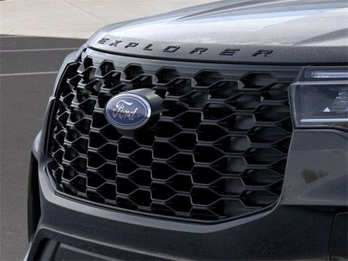 New 2025 Ford Explorer ST-Line image 17