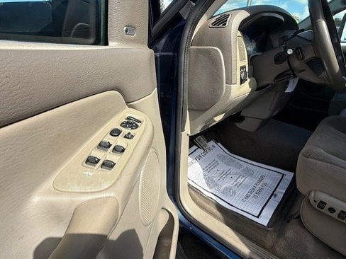 Used 2003 Dodge Ram 3500 Truck SLT image 16