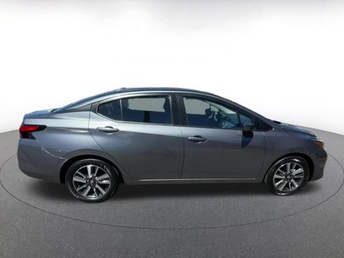Used 2025 Nissan Versa SV FWD image 16
