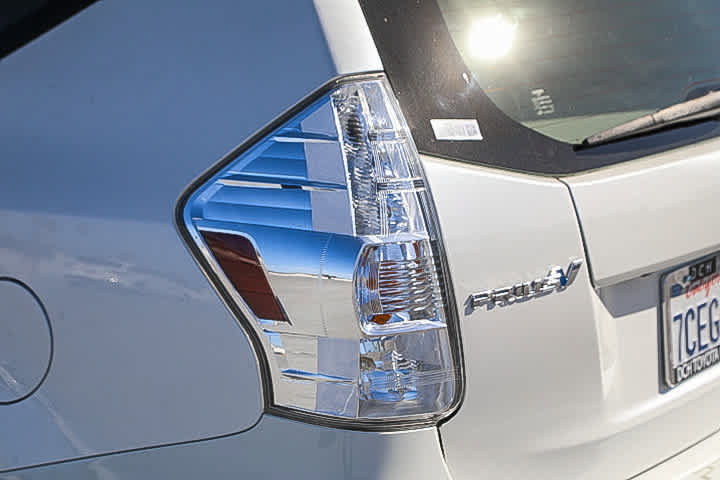 Used 2013 Toyota Prius V Five FWD image 9