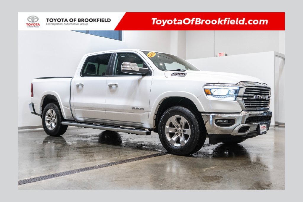 Used 2022 RAM 1500 Laramie AWD/4WD image 1