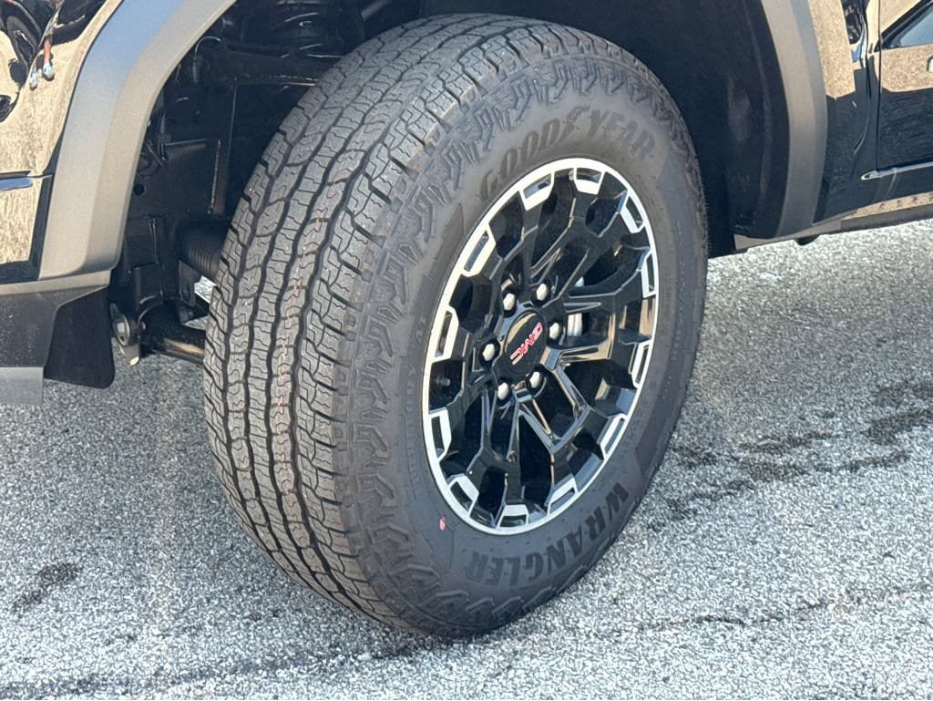 New 2026 GMC Canyon AT4 AWD/4WD image 24