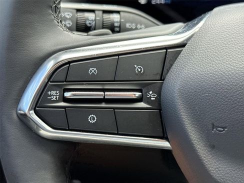 Used 2025 Chevrolet Equinox LT FWD image 33