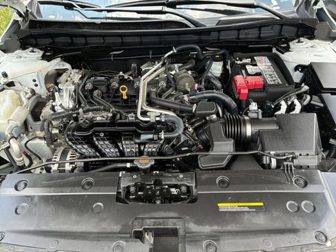 Used 2025 Nissan Altima 2.5 SV FWD image 26