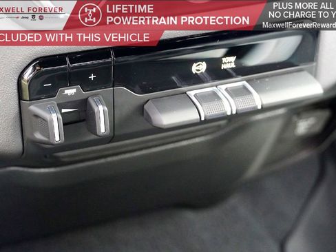 Used 2022 RAM 2500 Big Horn w/ Cold Weather Group image 19