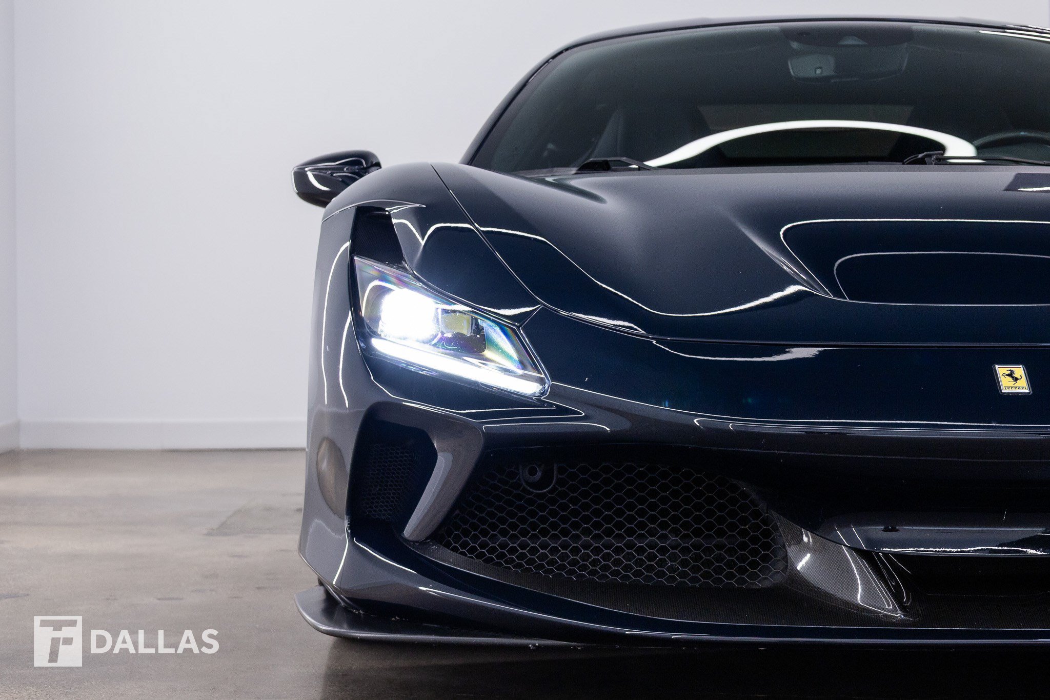 Used 2020 Ferrari F8 Tributo RWD image 25
