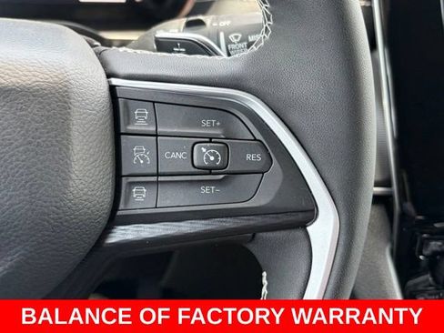 Used 2025 Jeep Grand Cherokee Laredo X w/ Luxury Tech Group I RWD image 22