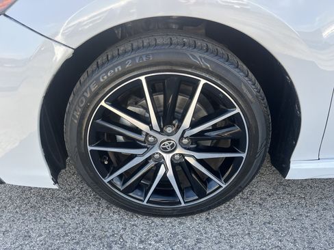 Used 2022 Toyota Camry SE image 8