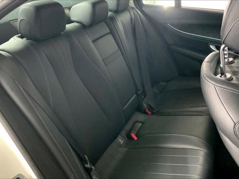 Used 2019 Mercedes-Benz E 300 4MATIC image 20
