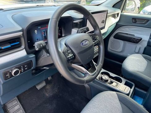 Used 2025 Ford Maverick XLT w/ XLT Luxury Package AWD/4WD image 17