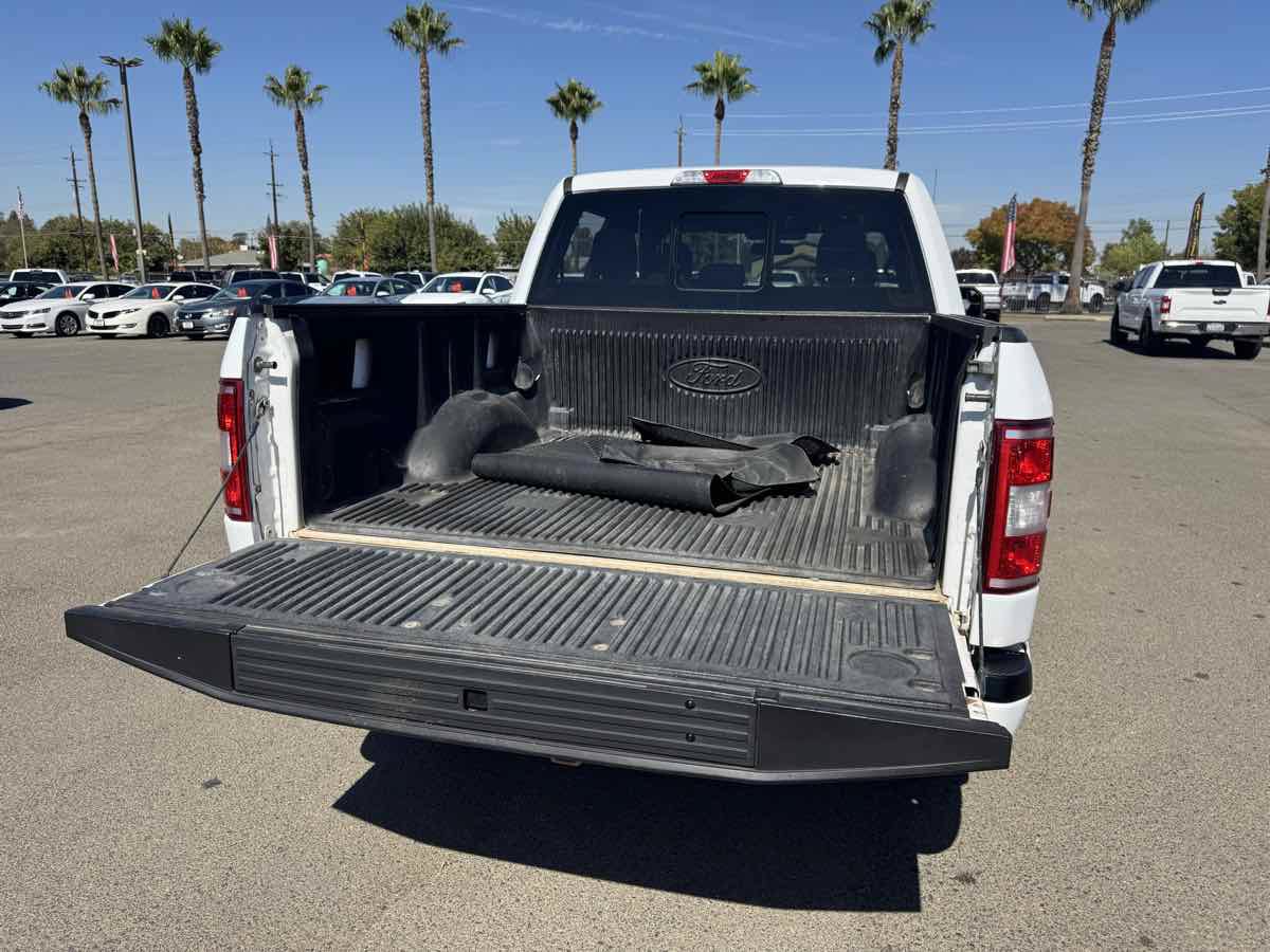 Used 2018 Ford F150 XLT w/ Equipment Group 302A Luxury AWD/4WD image 37