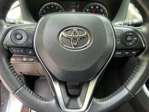 Used 2020 Toyota RAV4 XLE Premium AWD/4WD image 14