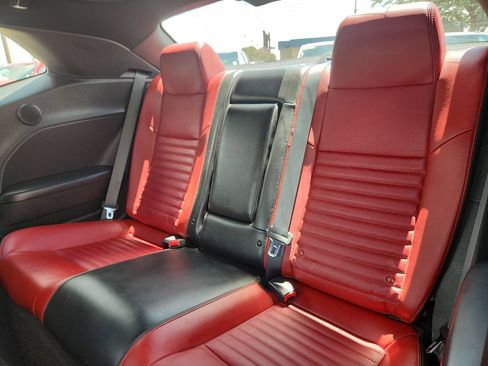 Used 2013 Dodge Challenger R/T RWD image 12