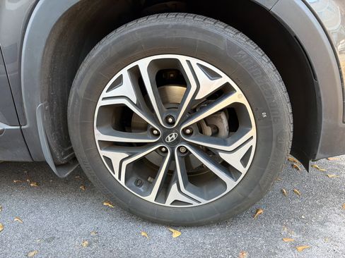 Used 2020 Hyundai Santa Fe Limited w/ Cargo Package image 13