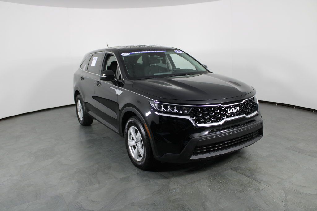 Used 2022 Kia Sorento LX FWD image 12