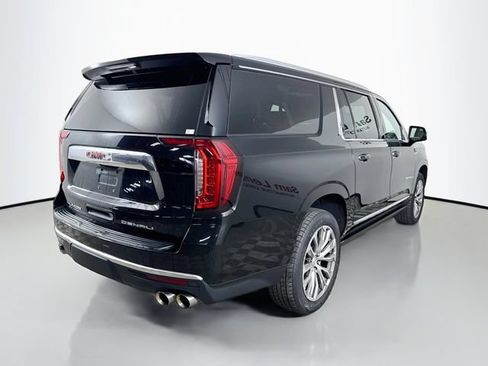 Used 2021 GMC Yukon XL Denali w/ Denali Premium Package AWD/4WD image 7