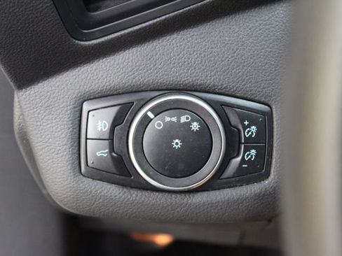 Used 2019 Ford Escape SE w/ Ford Safe & Smart Package AWD/4WD image 15