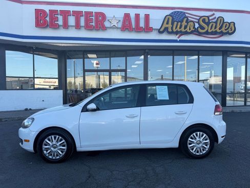 Used 2012 Volkswagen Golf 4-Door image 9
