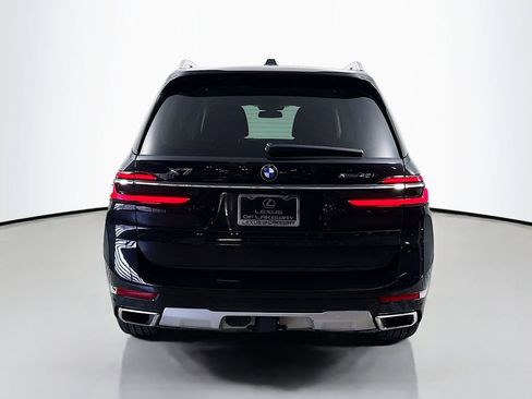 Used 2024 BMW X7 xDrive40i w/ Premium Package AWD/4WD image 6
