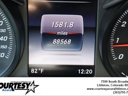 Used 2018 Mercedes-Benz GLC 300 4MATIC image 14