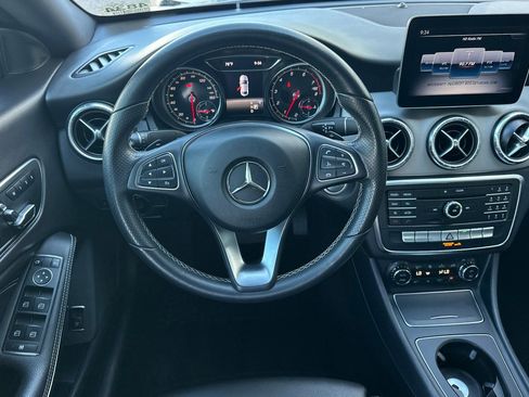 Used 2018 Mercedes-Benz CLA 250 image 14