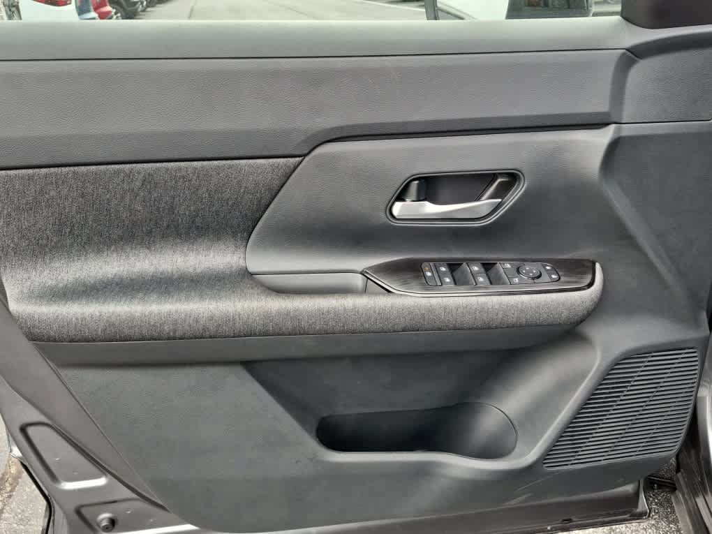New 2027 Nissan Kicks SV AWD/4WD image 9