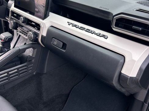 Used 2024 Toyota Tacoma TRD Off-Road image 19