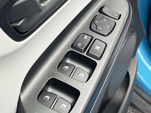 Used 2023 Hyundai Kona SEL image 28