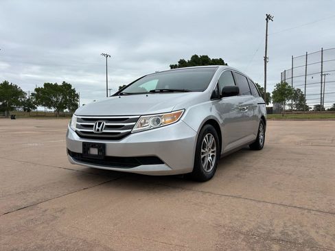 Used 2011 Honda Odyssey EX-L image 3