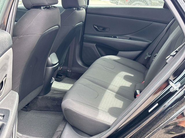 Used 2025 Hyundai Elantra Sport FWD image 9