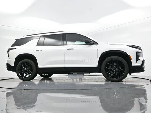 Used 2024 Chevrolet Traverse RS image 50
